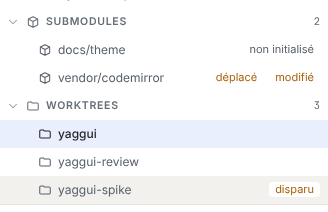 Les sections Submodules et Worktrees du panneau gauche, avec les pastilles déplacé, modifié et non initialisé